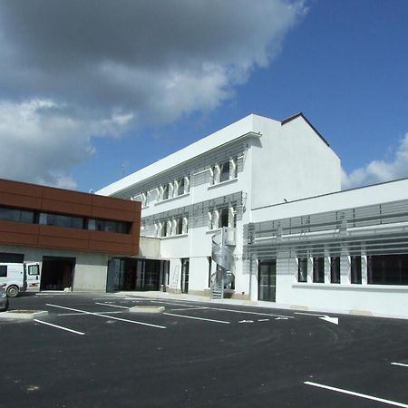 Jf Accueil & Formation Hotel Шоле Екстериор снимка