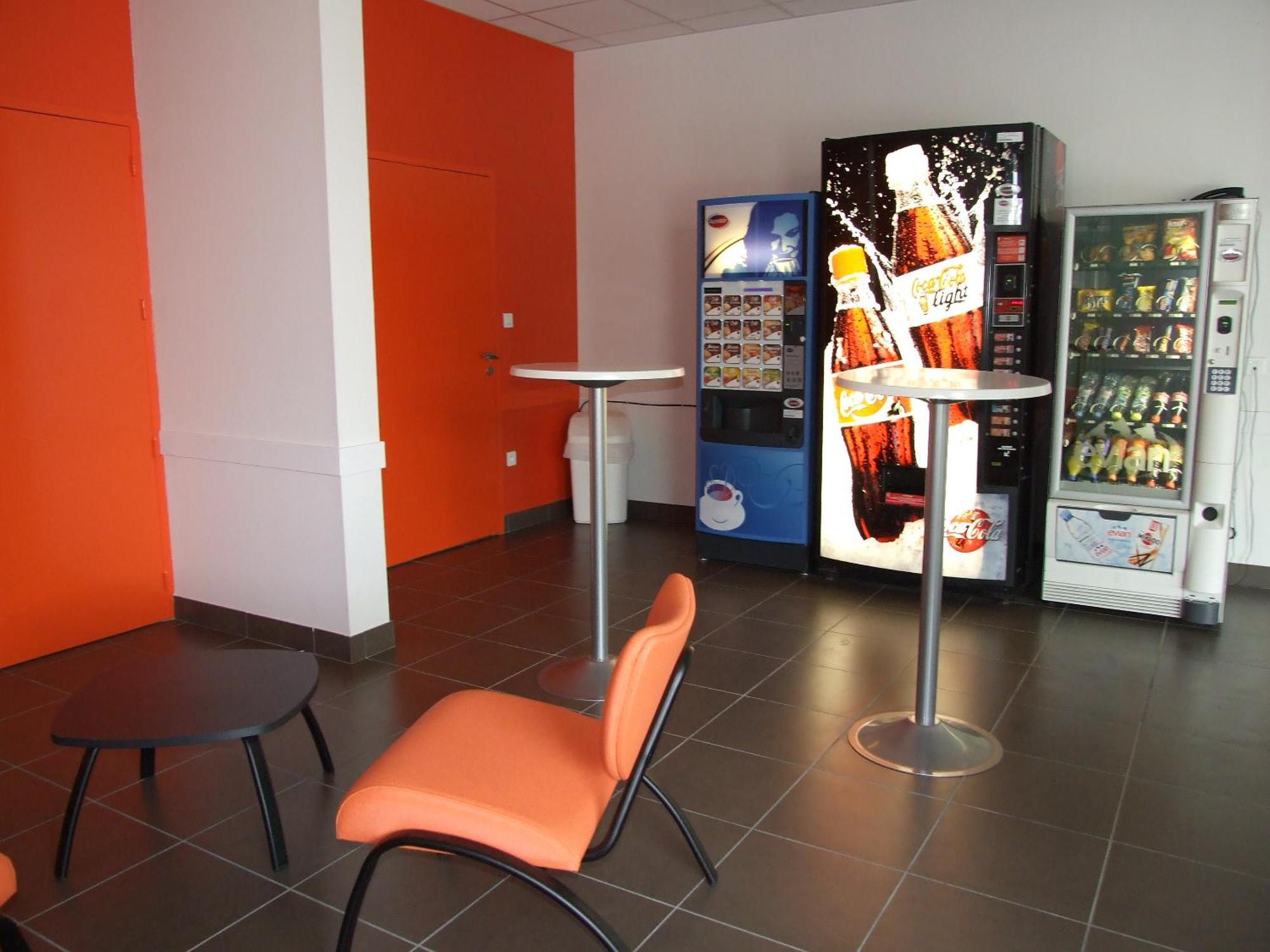 Jf Accueil & Formation Hotel Шоле Екстериор снимка